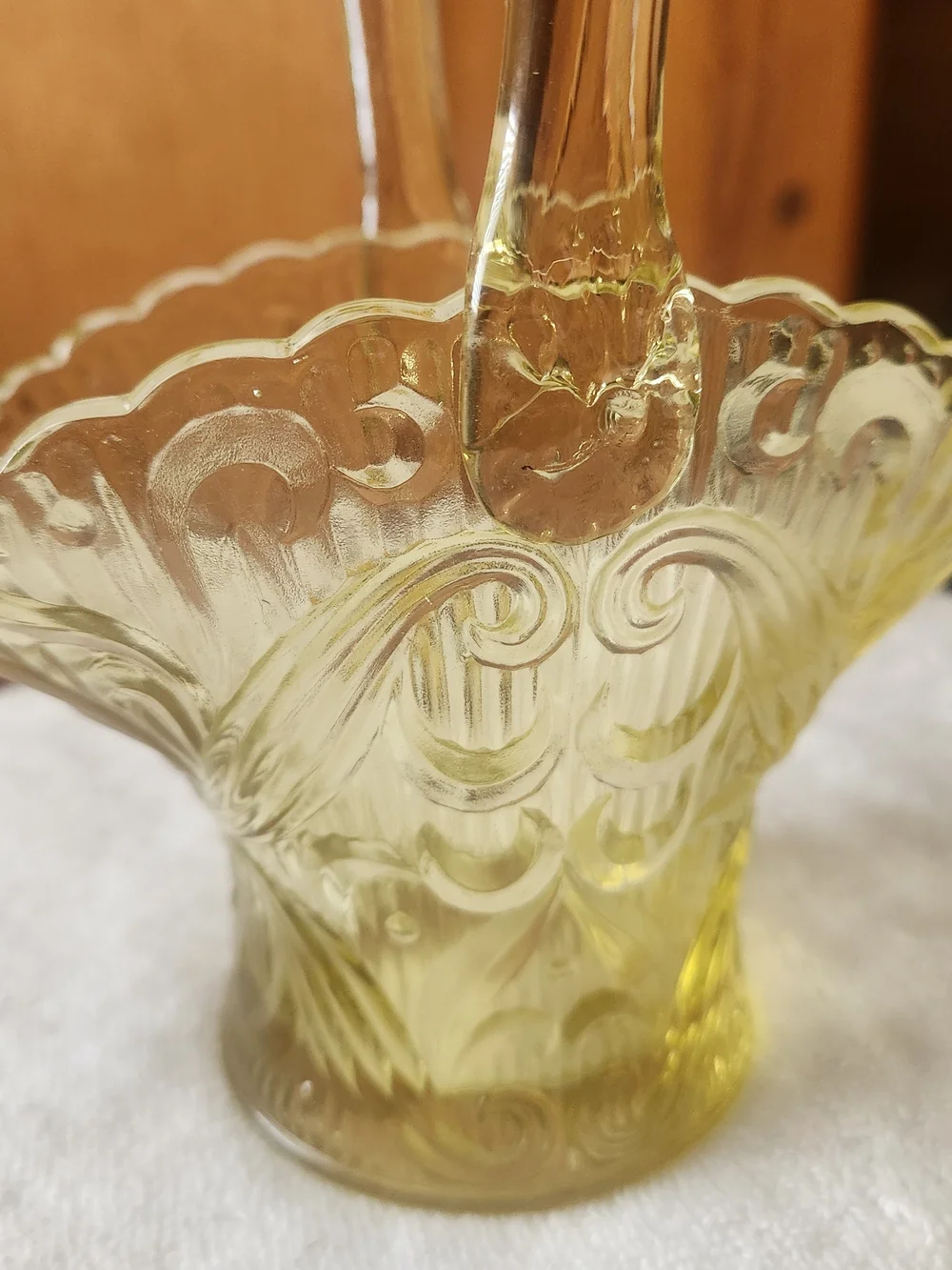 LE Smith VTG Hand Painted Yellow Basket 7.5